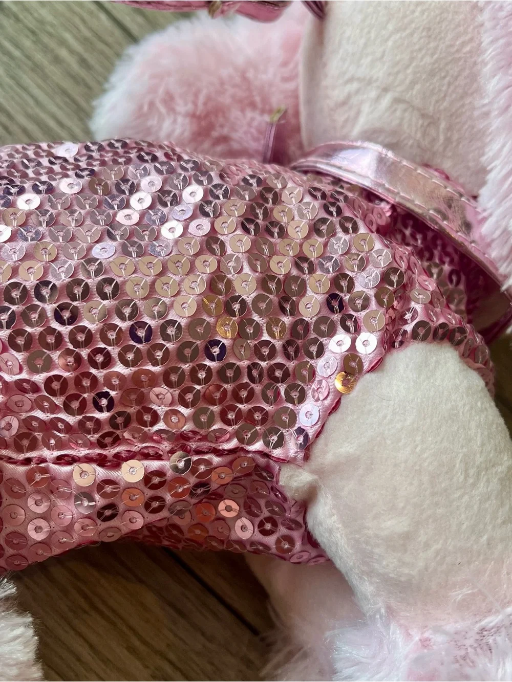 Poochie & Co. Bubblegum Pink Plush Poodle Purse with Sequins. Zips open EC